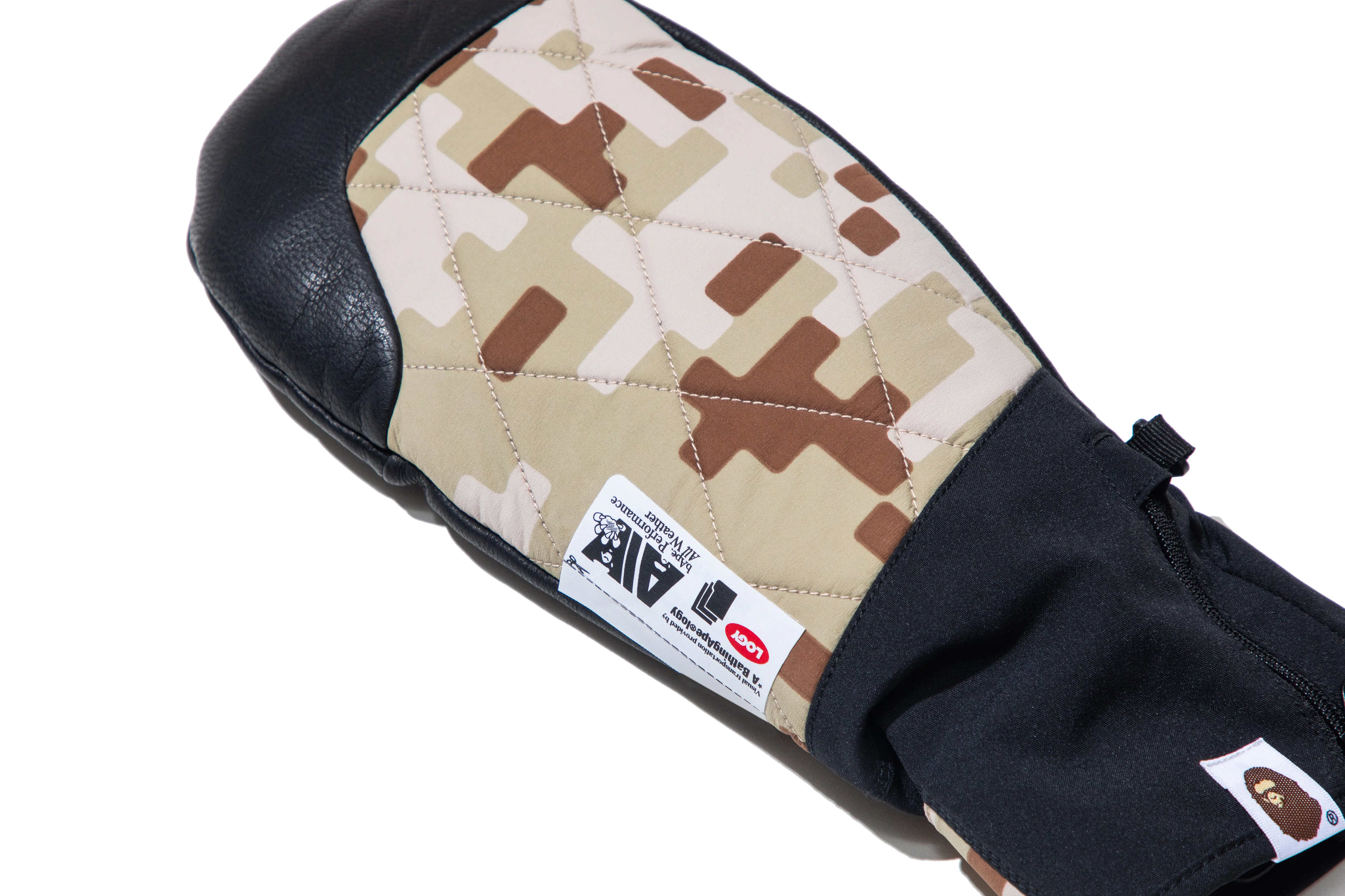 BAPE BY KAZUKI KURAISHI PIXELATE CAMO GLOVES - Image 3