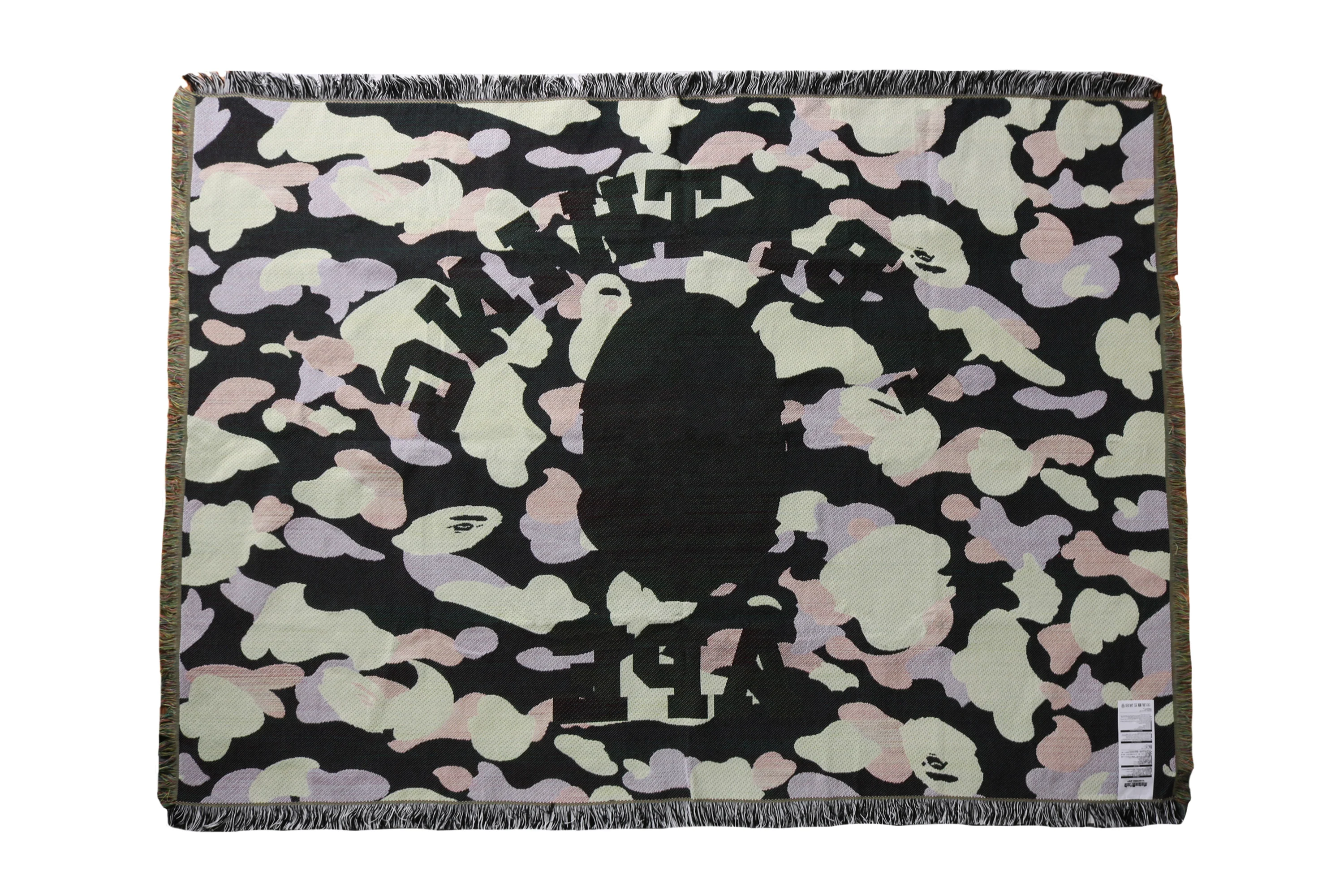 1ST CAMO JACQUARD BLANKET - Image 2
