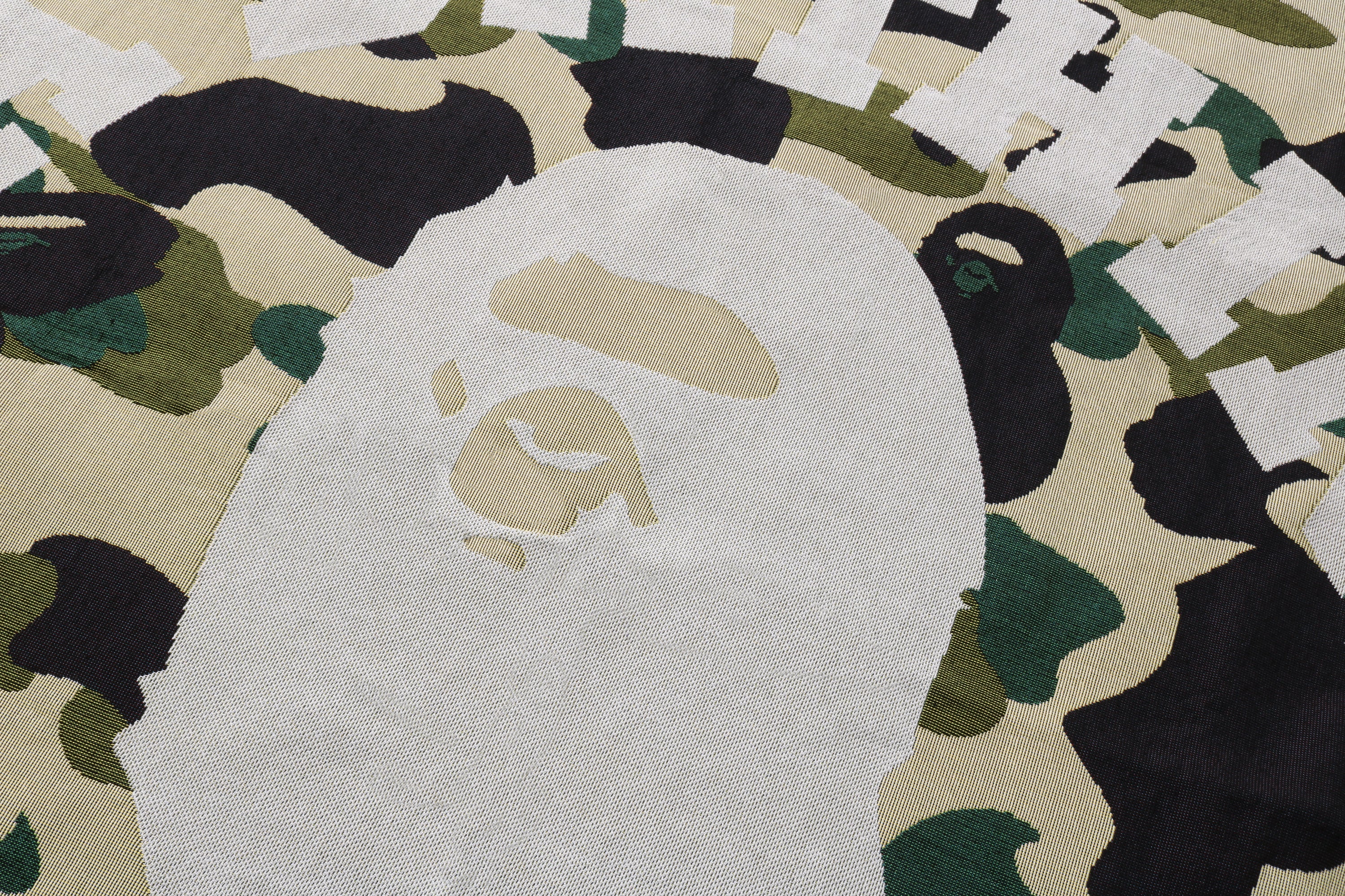 1ST CAMO JACQUARD BLANKET - Image 3