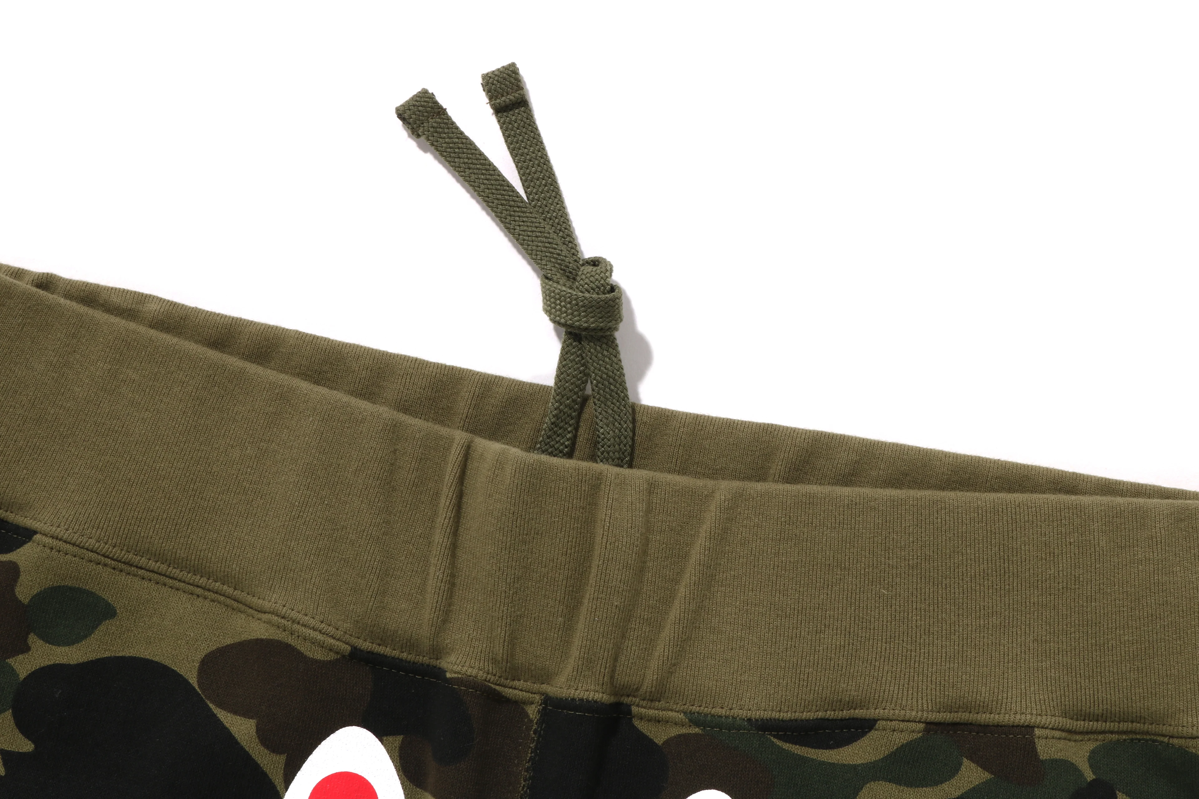 1ST CAMO WIDE FIT SHARK SWEAT PANTS MENS - Image 3