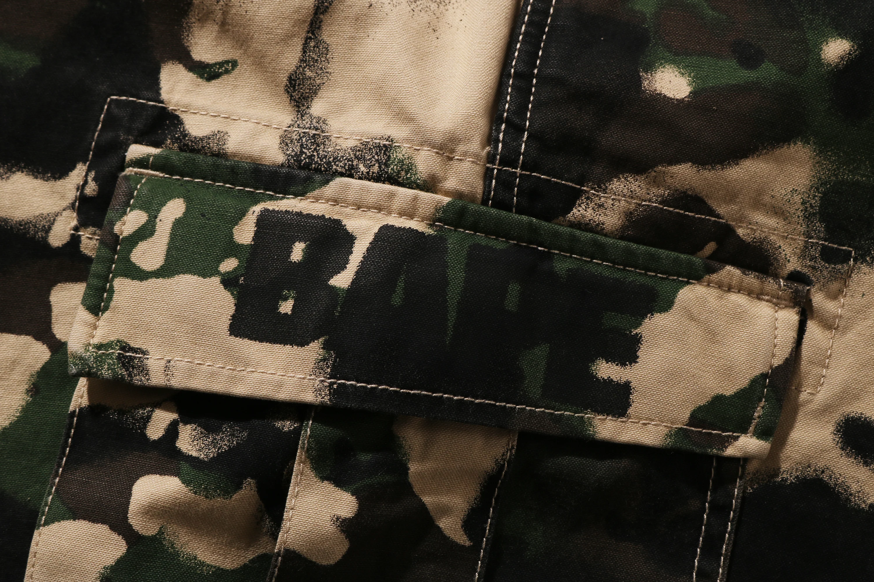 MAP CAMO REGULAR FIT CARGO SHORTS - Image 4