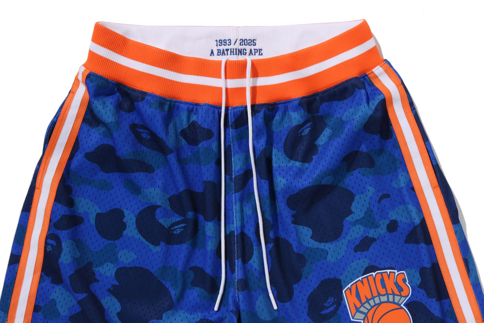 BAPE X M&N NBA - NEW YORK KNICKS SWINGMAN SHORTS - Image 5