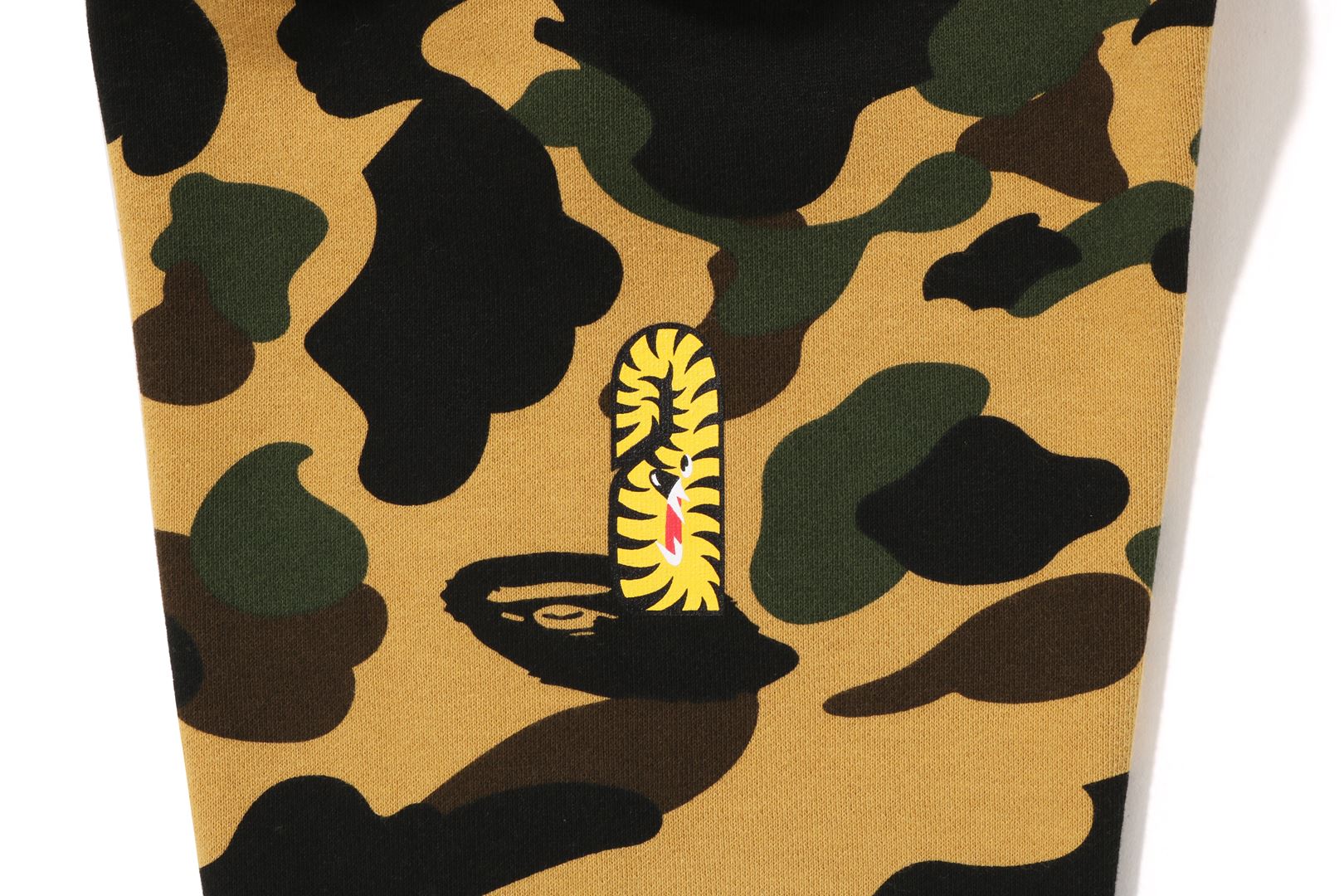 1ST CAMO 2ND SHARK FULL ZIP HOODIE MENS - Image 8