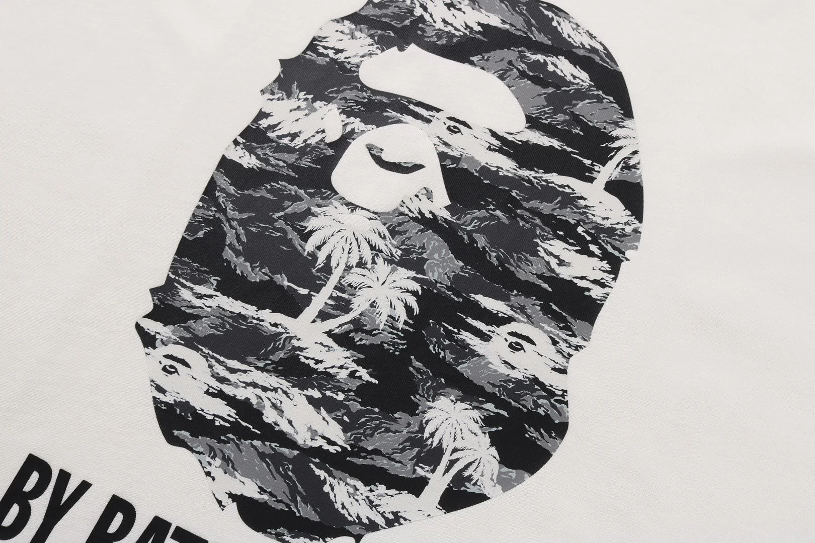 PALM TREE CAMO BY BATHING APE RELAXED FIT TEE - Image 4