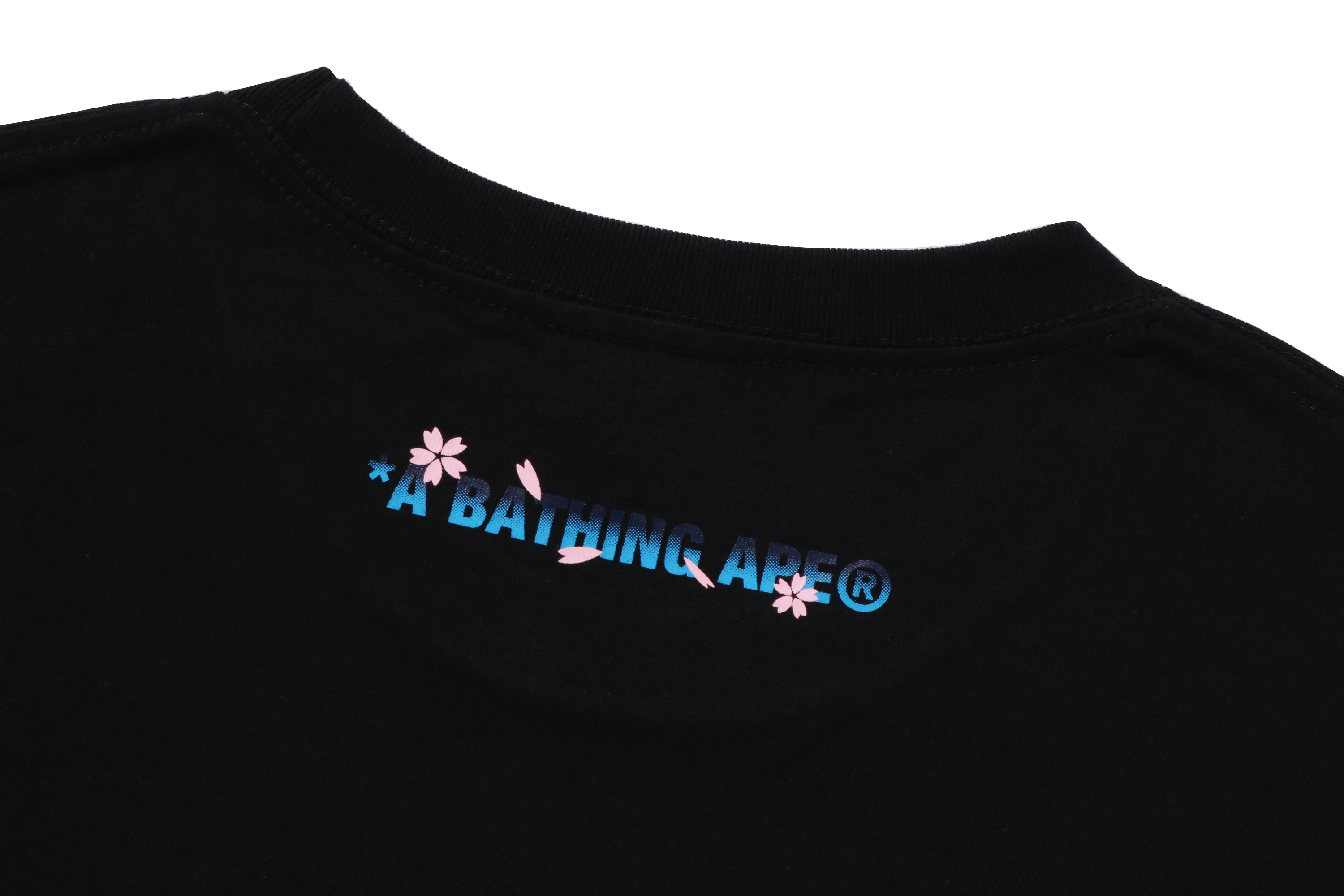 SAKURA BY BATHING APE TEE - Image 4