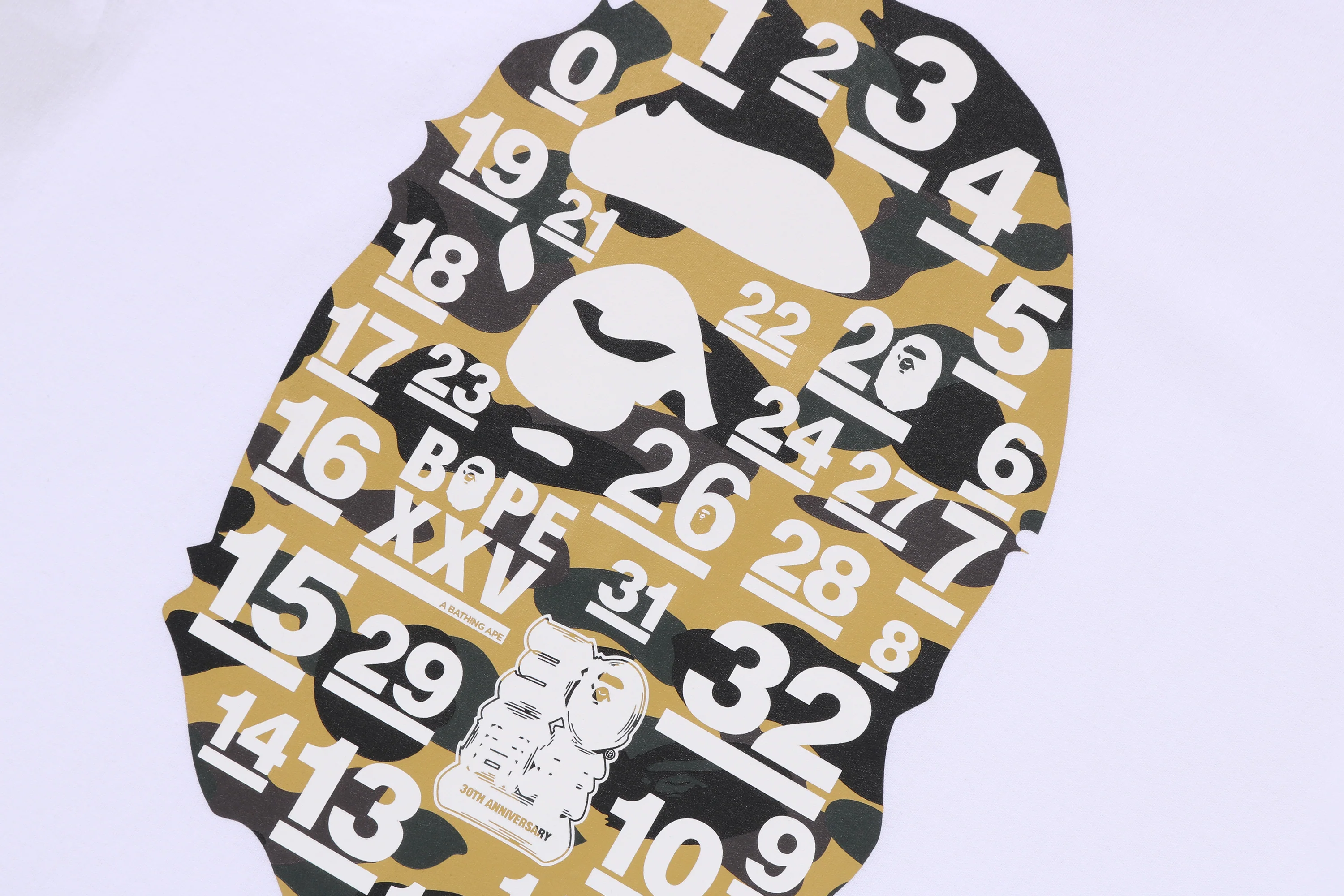 A BATHING APE 32ND ANNIV. 1ST CAMO BIG APE HEAD TEE - Image 6